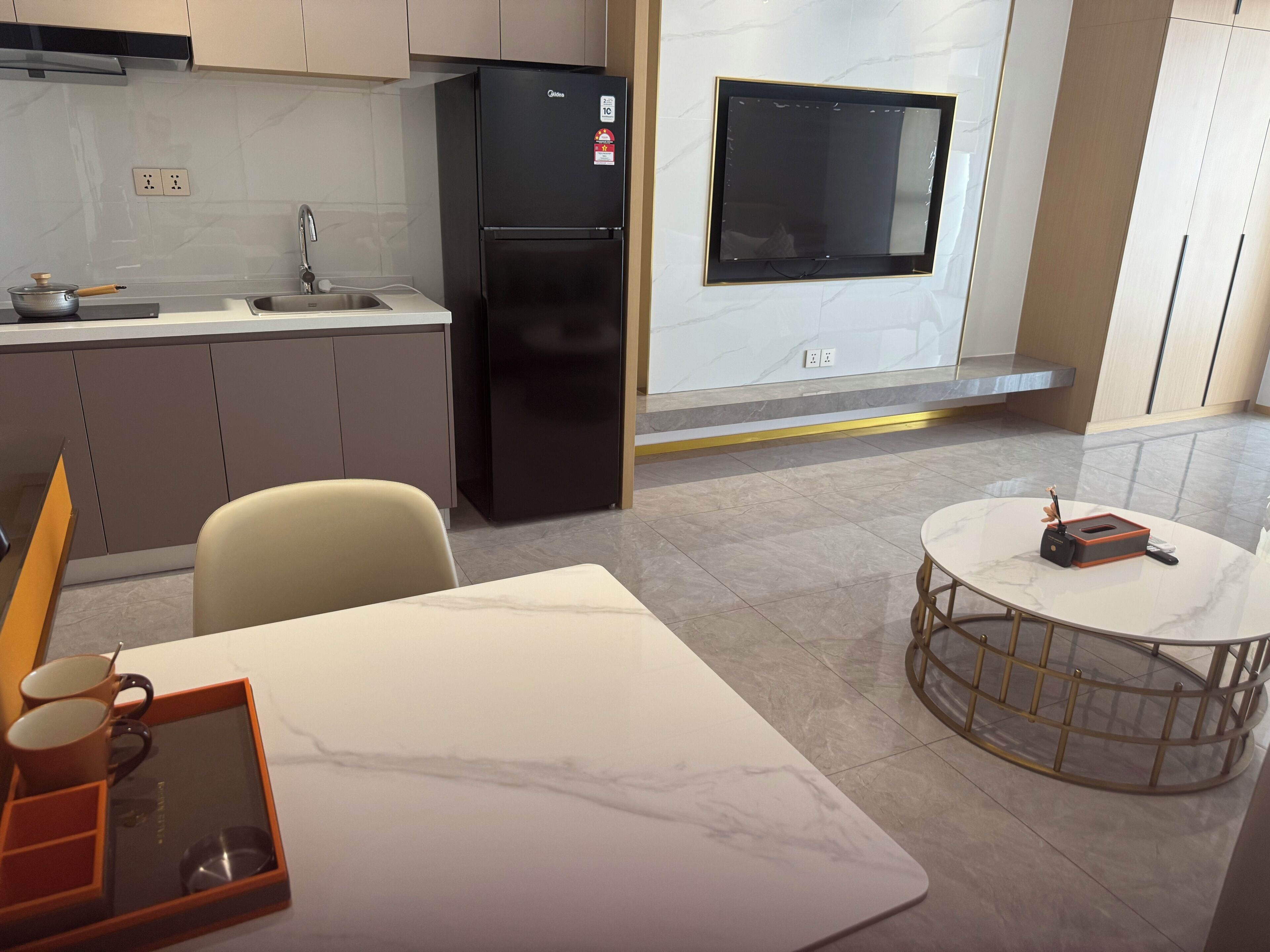 Deluxe Studio, River View | Private kitchen