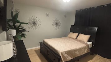 1 chambre, fer et planche à repasser, Wi-Fi, literie fournie