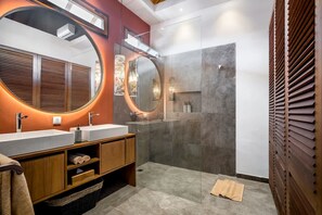 Bathroom - Nusantara Loft Raijua (Pererenan)