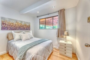 4 Schlafzimmer, Bügeleisen/Bügelbrett, kostenloses WLAN, Bettwäsche