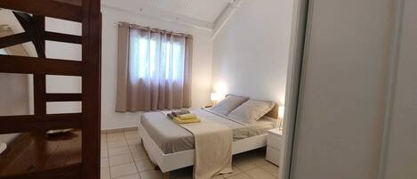 2 Schlafzimmer, Bügeleisen/Bügelbrett, kostenloses WLAN, Bettwäsche