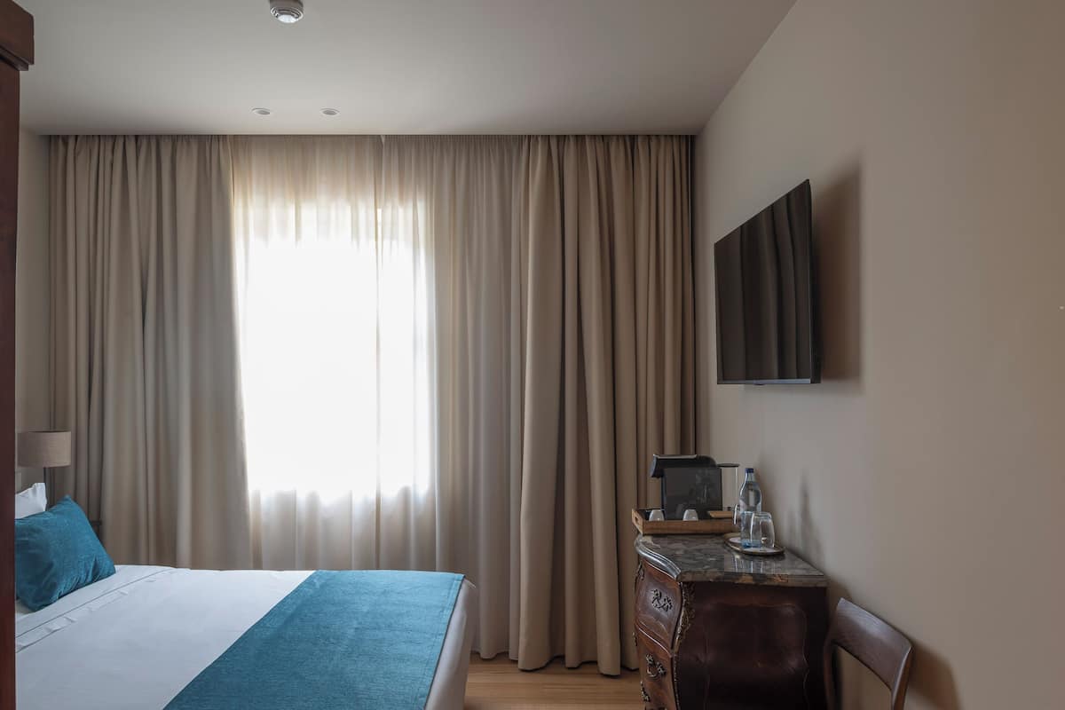 Quarto casal superior, vista para o rio | Wi-Fi de cortesia