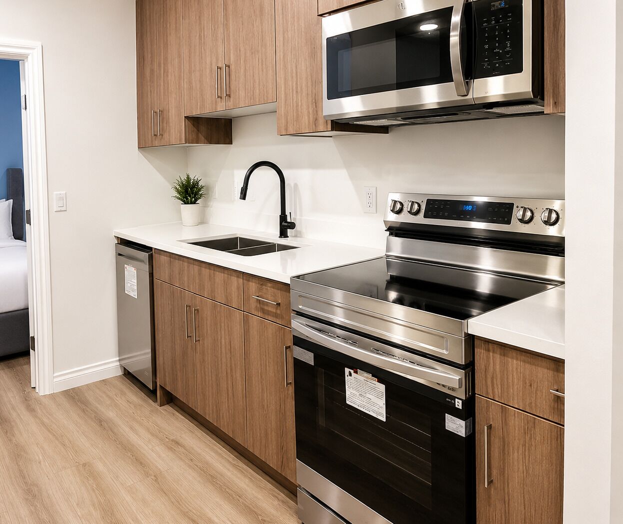 Suite | Private kitchen | Full-size fridge, microwave, stovetop, cookware/dishes/utensils
