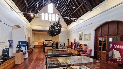 Casa Bella – Stylish Art Deco Retreat in the Heart of East Bunbury