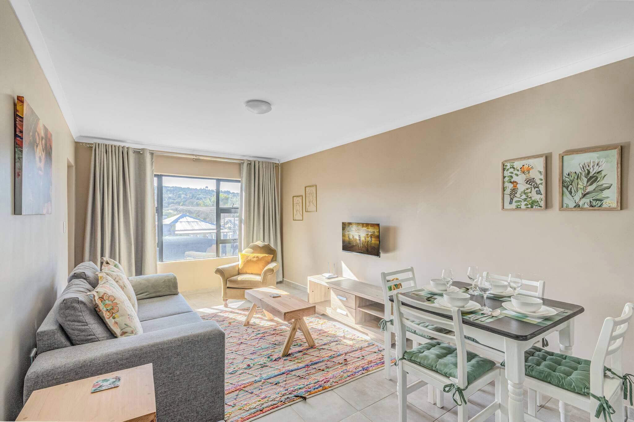 Apartment, 2 Bedrooms, Patio | Dining room