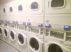 Ruang laundry