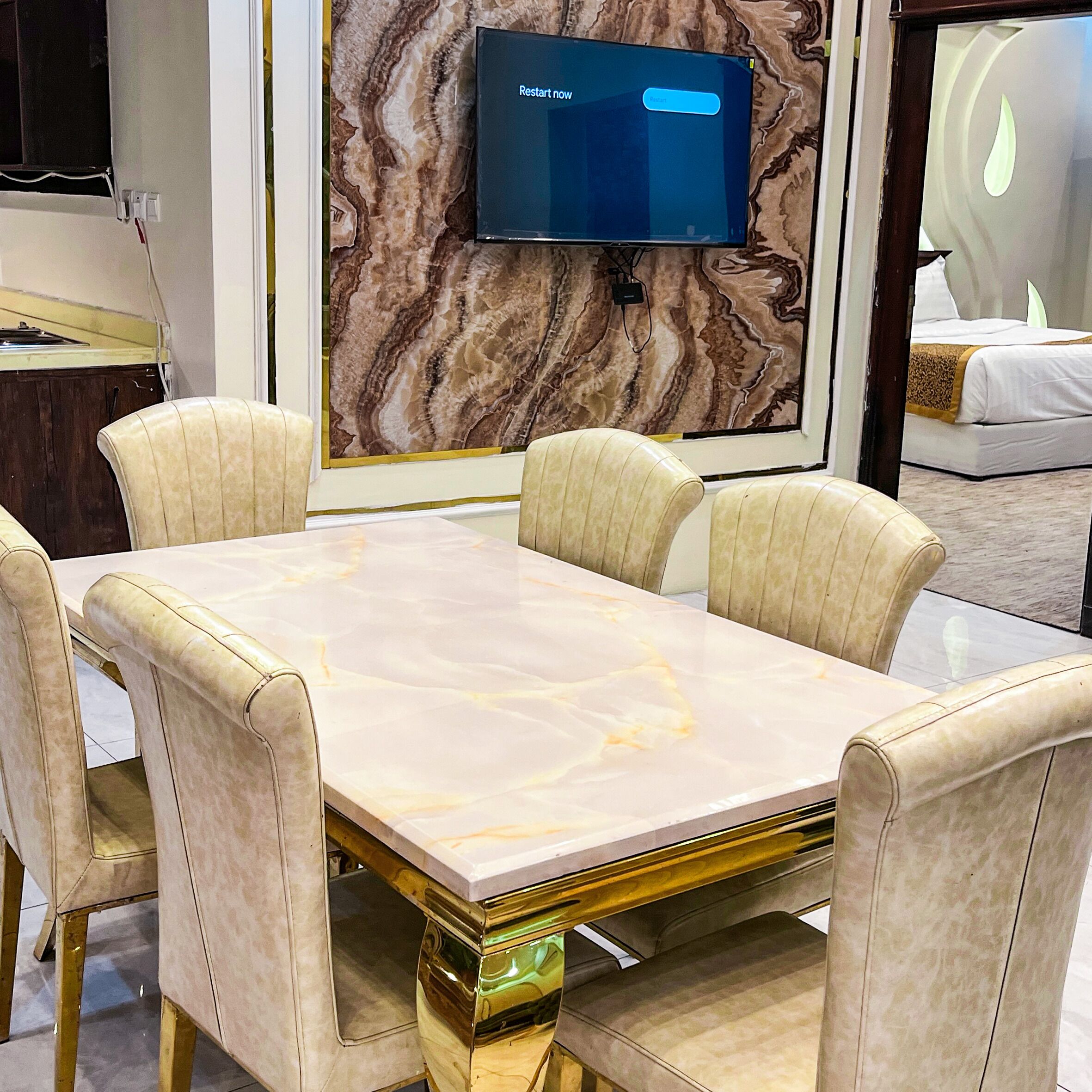 Deluxe Chalet, Mountain View | Dining