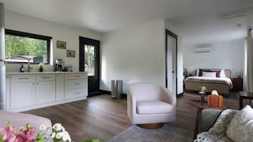 1 bedroom, travel crib, WiFi (free), bed sheets