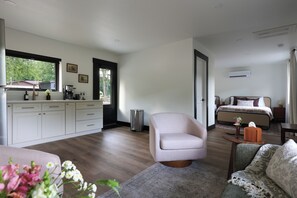 1 Schlafzimmer, Reisekinderbett, kostenloses WLAN, Bettwäsche
