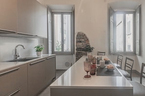 Private kitchen - [Como City Center] White Lotus Luxury Suites (Como)