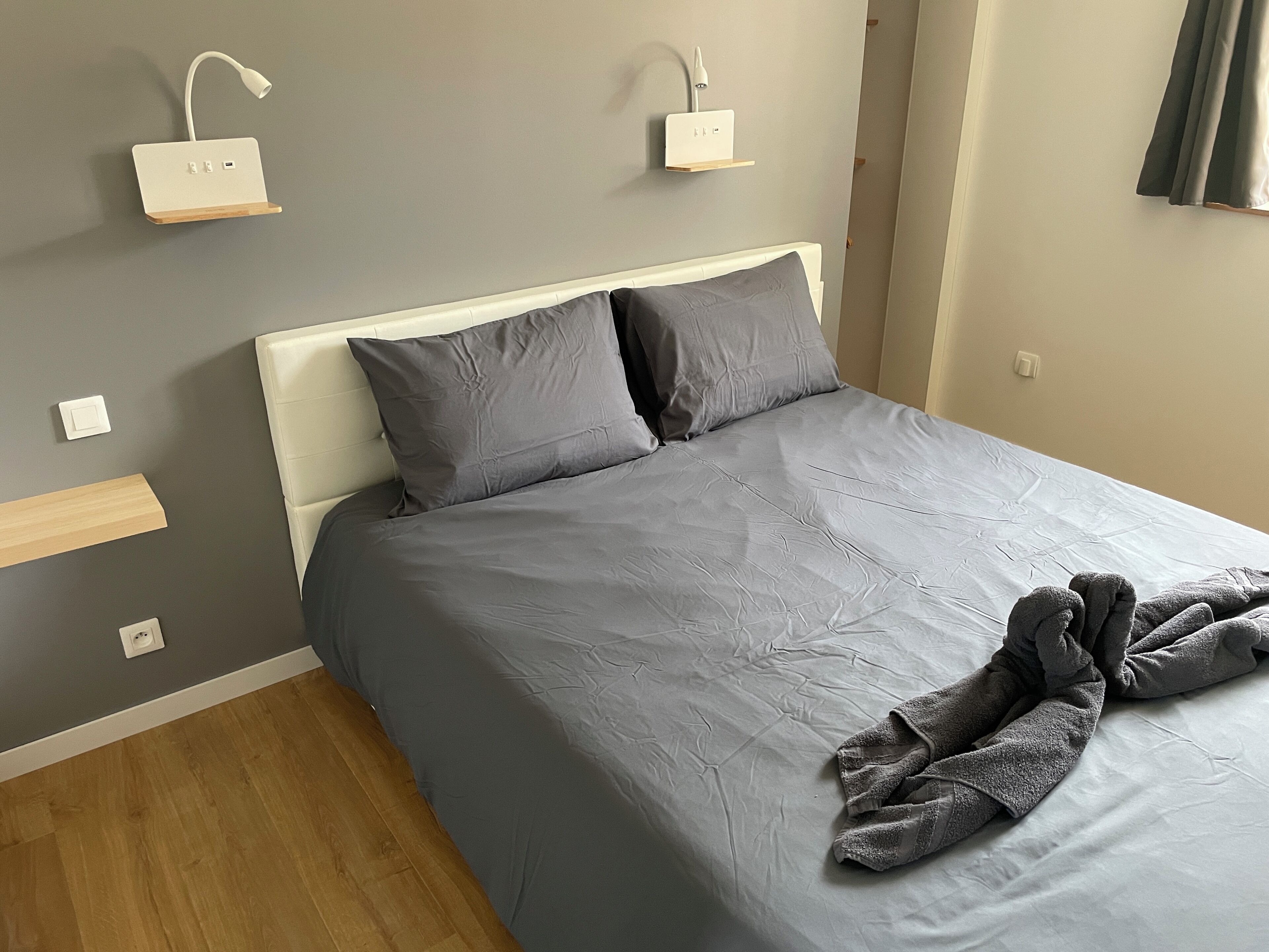 1 chambre, fer et planche à repasser, Wi-Fi, draps fournis