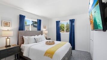 Travel cot, WiFi, bed sheets