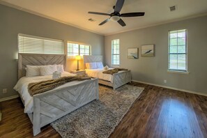 3 Schlafzimmer, Bügeleisen/Bügelbrett, Reisekinderbett, WLAN