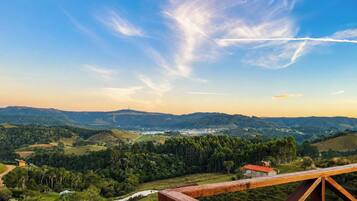 Chalet, 3 Schlafzimmer, Bergblick | Unterkunftsgelände