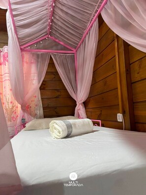 Chalet, 3 Schlafzimmer, Balkon, Bergblick | Hochwertige Bettwaren, individuell dekoriert, individuell eingerichtet