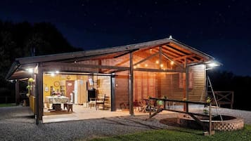 Chalet, 3 Schlafzimmer, Bergblick | Speisen im Freien