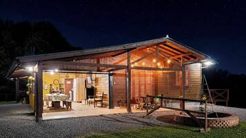 Chalet, 3 Schlafzimmer, Bergblick | Speisen im Freien
