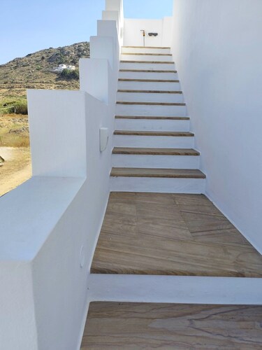 Naxos Chora Next