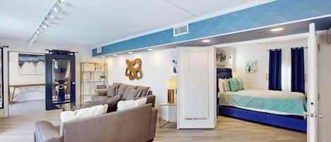 3 habitaciones, tabla de planchar con plancha, internet y ropa de cama