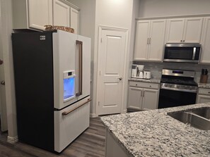 Private kitchen - Cozy Luxury Getaway near Frisco and Prosper (Krugerville)