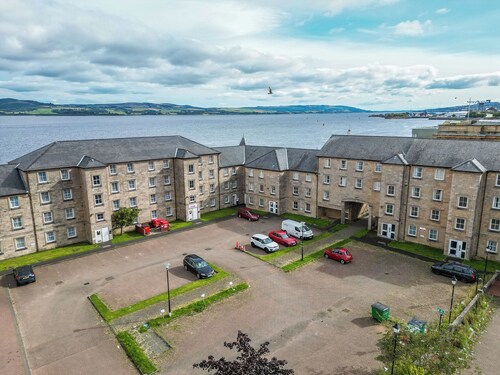 6 Bedroom Self Contained Hostel Unit