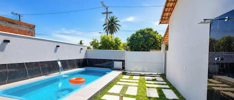 บ้านพัก, 2 ห้องนอน, ใช้สระว่ายน้ำได้, วิวสวนหย่อม | สระว่ายน้ำ | สระว่ายน้ำกลางแจ้ง