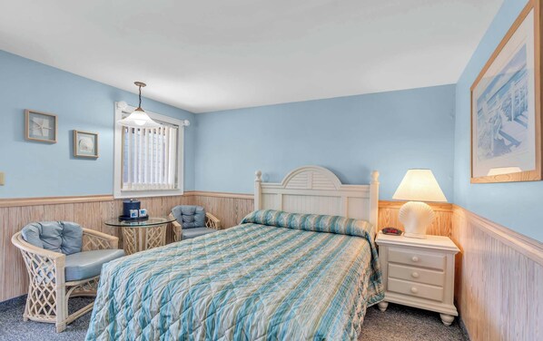 Room - Cozy Queen at The Windswept (Point Pleasant Beach)