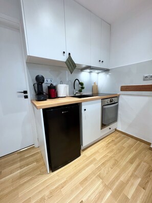 Private kitchen - Southcoast Suite Vouliagmeni (Vouliagmeni)