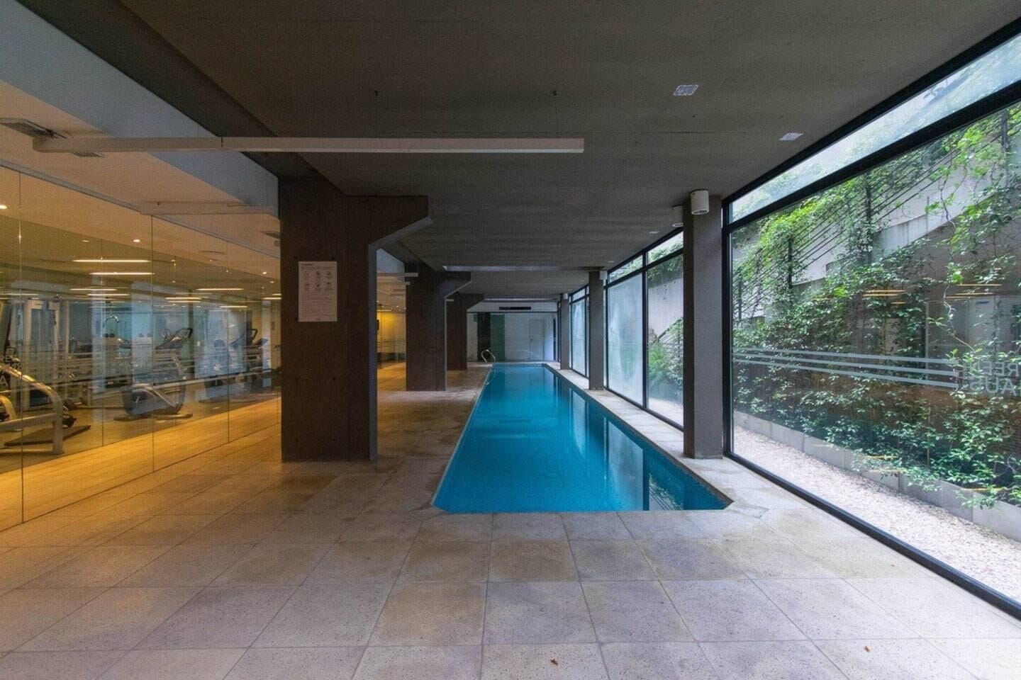 Piscina interna, piscina externa