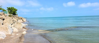 Oak Harbor Lake Erie Beach Front Cabin 3 Bedroom 1 Bathroom