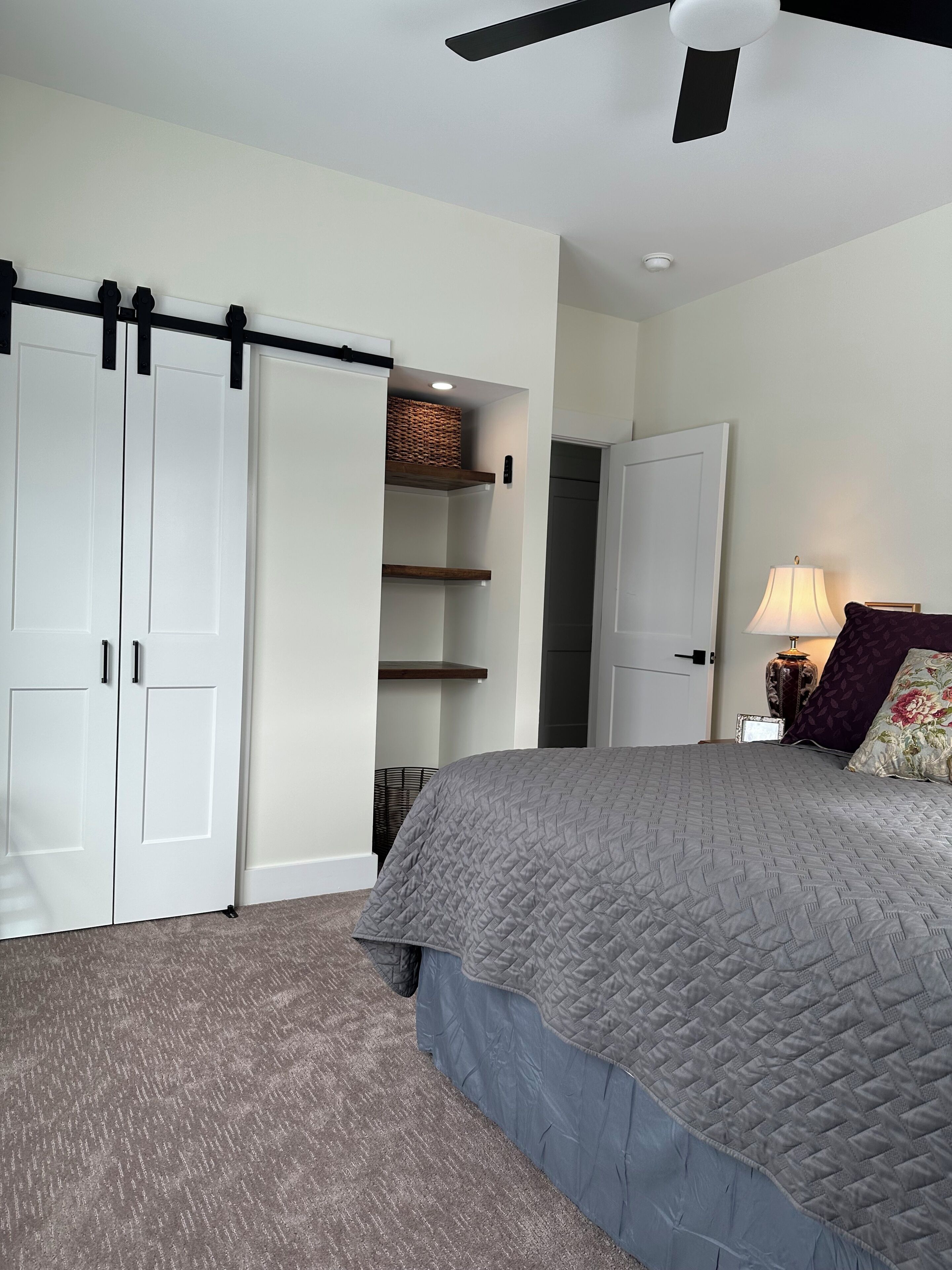4 bedrooms, WiFi, bed sheets