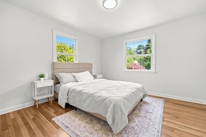 3 dormitorios, tabla de planchar con plancha, wifi gratis y ropa de cama
