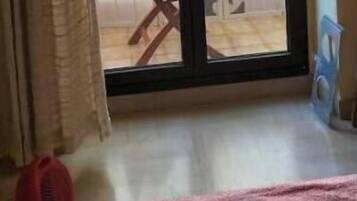 1 camera