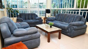 Ảnh chưa phân loại, 2 trong số 15 ảnh, nút