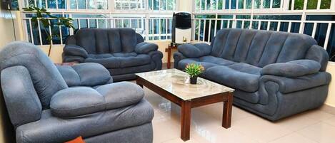 Superior Room, Balcony, City View | Living area