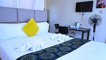 Standard Single Room, Balcony, City View | Hypo-allergenic bedding, desk, laptop workspace, blackout curtains