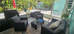 Terrace/patio - Live Like a Local in Charming Dunedin Florida. Walk to TD Ballpark and downtown. (Dunedin)