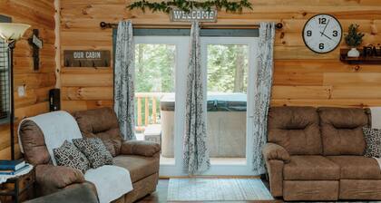 Lovely 4-bedroom cabin with AC in pleasant Shoals