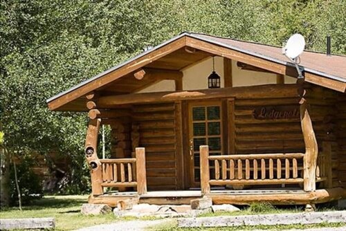 Lodgepole Cabin in Dry Creek