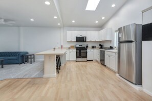 Private kitchen - Delightful 2-bedroom apartment in South Sandpoint perfect for your getaway. (Sandpoint)