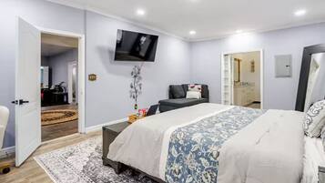 4 slaapkamers, een strijkplank/strijkijzer, wifi, beddengoed