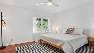 3 bedrooms, WiFi, bed sheets