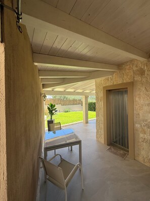 Terrace/patio - A cozy home for relaxing moments, perfect for families or friends (Cuili Murvoni)