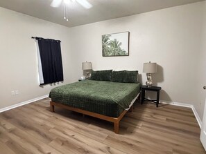 3 quartos, ferros/tábuas de passar roupa, Wi-Fi, roupa de cama