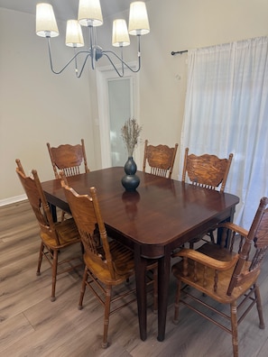Dining - Quiet 3BR Gainesville Home Near UF & Hospital (Gainesville)