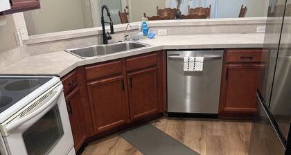 Quiet 3BR Gainesville Home Near UF & Hospital