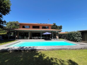 Pool - Vrbo Property (Gujan-Mestras)