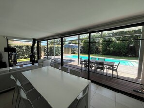 Dining - Vrbo Property (Gujan-Mestras)