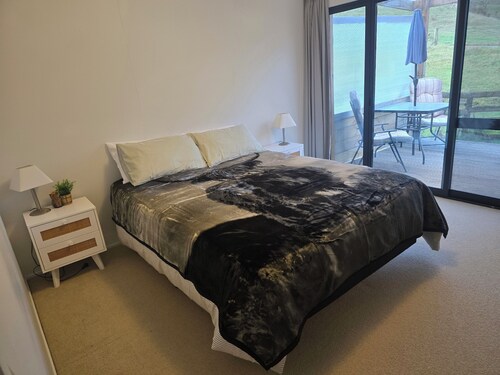 Cosy private  Home. Nice rural setting. Close to Activity Parks.