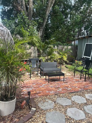 Terrace/patio - Cozy 1-bedroom apartment in adorable Tampa with AC (Tampa)